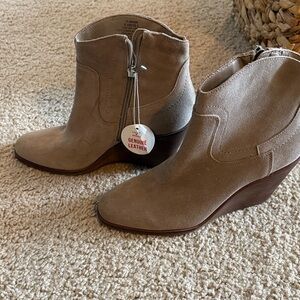 Lucky Brand Taupe Ankle Booties